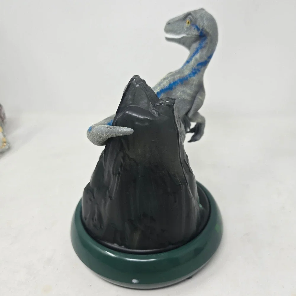 Jurassic World Blue Velociraptor Dinosaur Electronic Night Light Figure‎